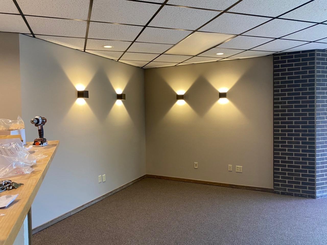 Lampara Led Cubo Negro, Luz Cálida