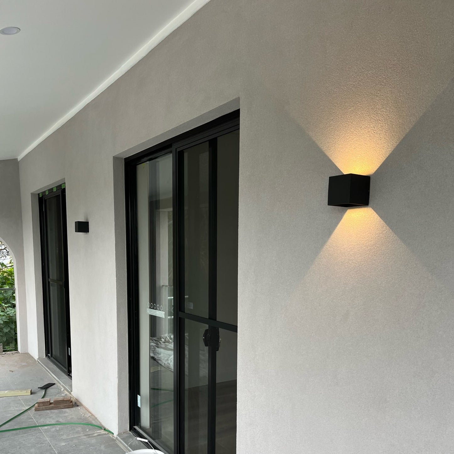 Lampara Led Cubo Negro, Luz Cálida, EXTERIOR