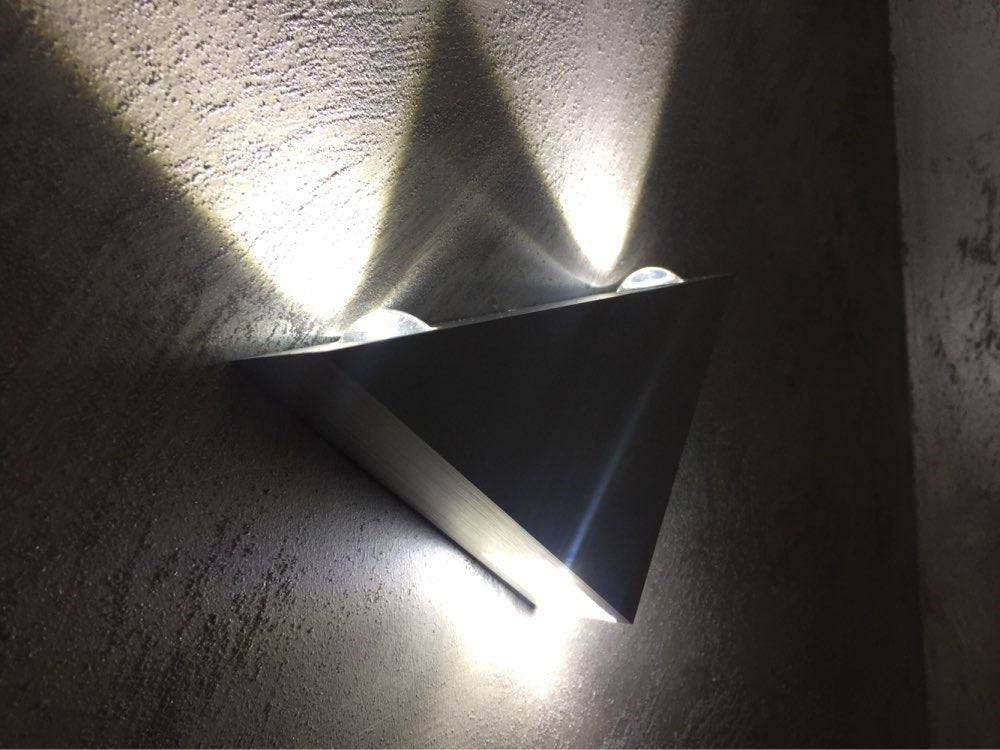 Lampara Led Triangulo Luz Blanca