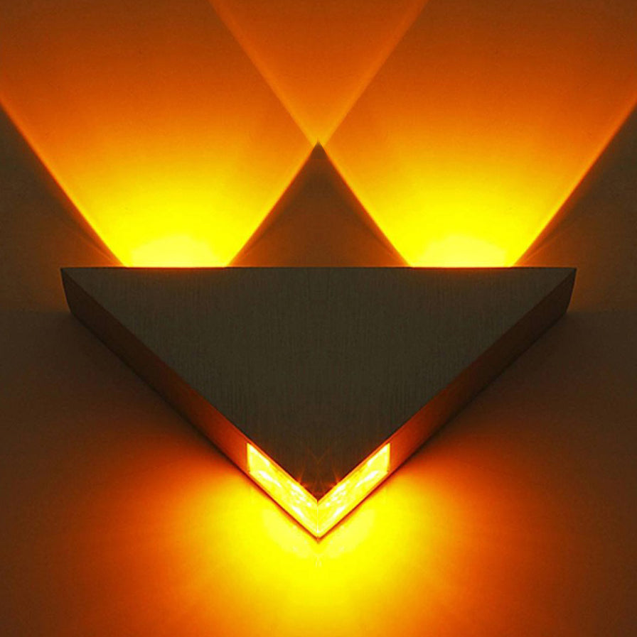 Lampara Led Triangulo Luz Amarilla