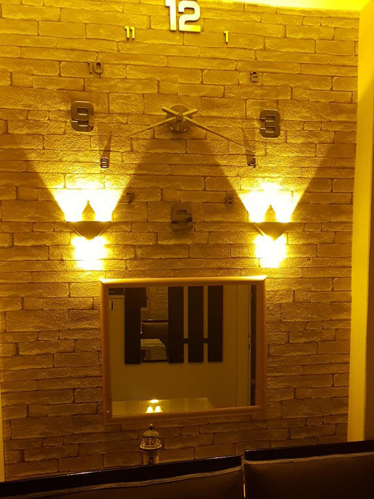 Lampara Led Triangulo Luz Amarilla