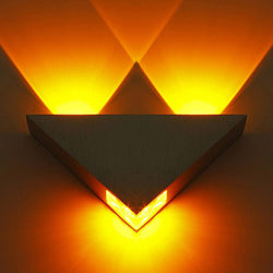 Lampara Led Triangulo Luz Amarilla