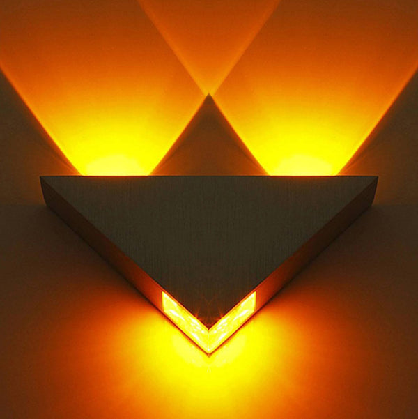 Lampara Led Triangulo Luz Amarilla